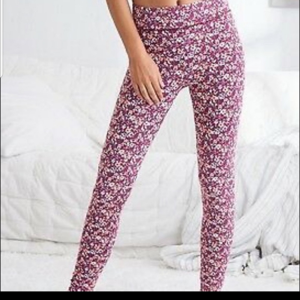 Aerie Chill Play Move Floral Leggings Medium